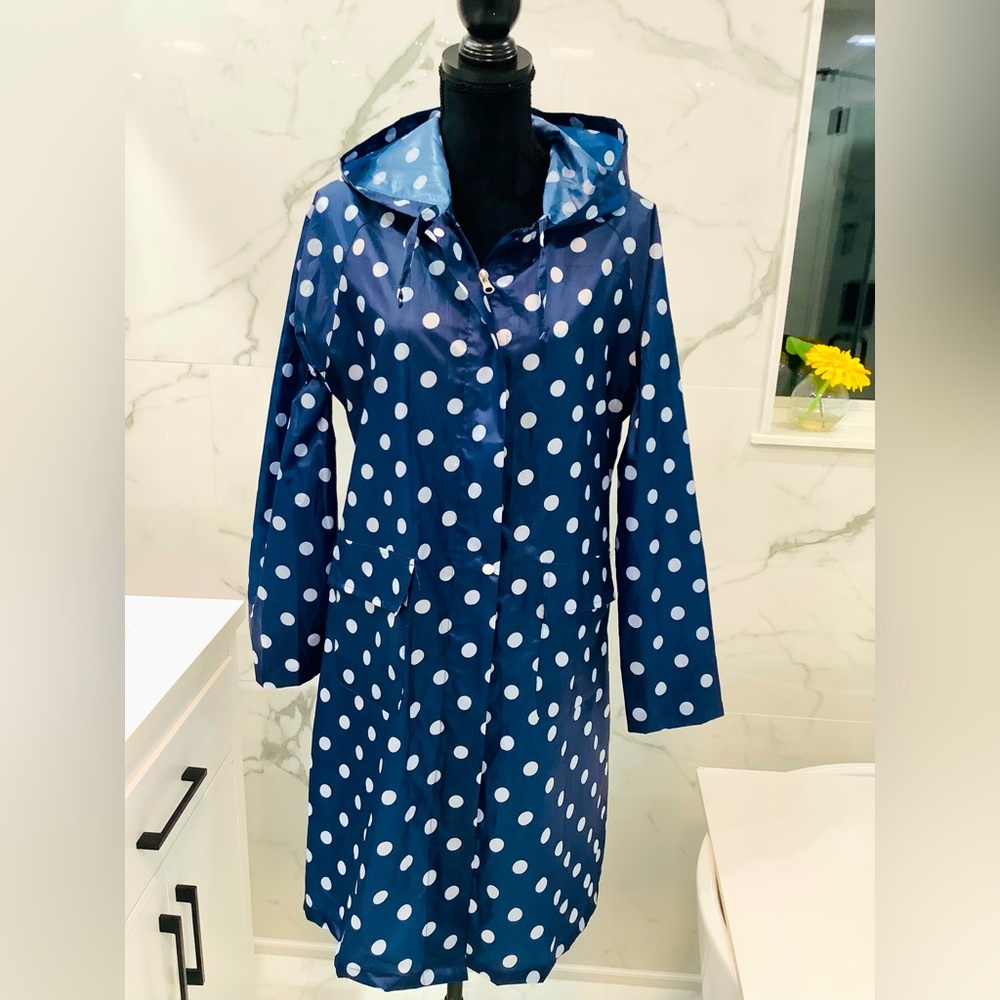 Hooded practical trench coat NEW💙🤍💙🤍💙